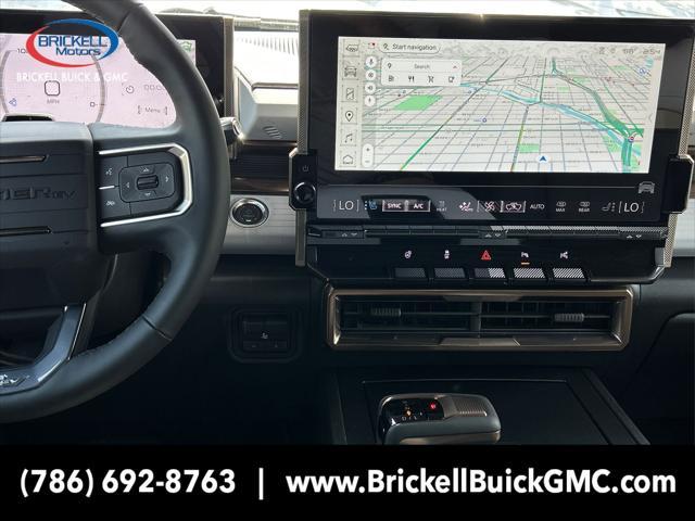 Photo of 2025 Interstellar White GMC HUMMER EV Pickup