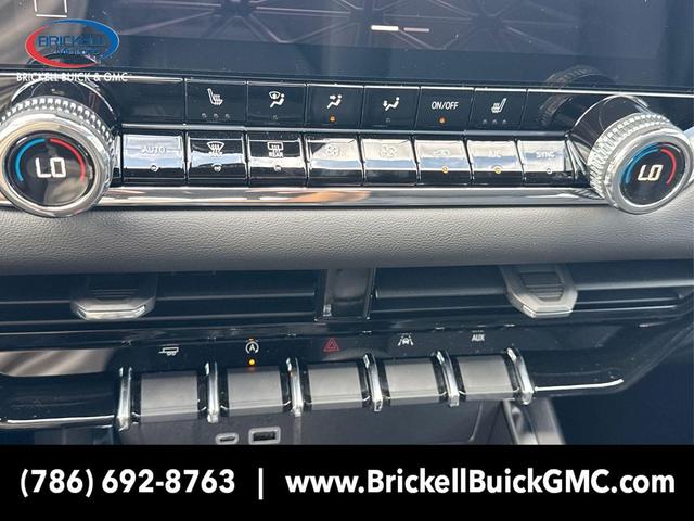 Photo of 2025 Onyx Black GMC Canyon