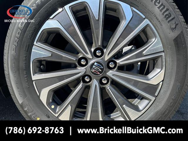 Photo of 2025 Summit White Buick Envision