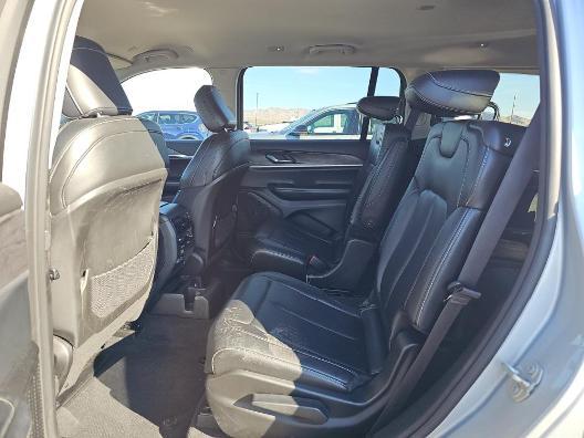Photo of 2023 Silver Zynith Jeep Grand Cherokee L