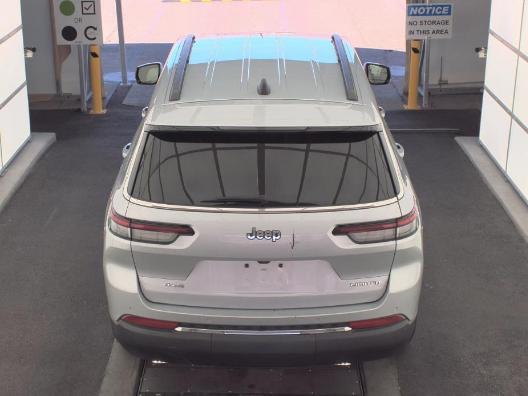 Photo of 2023 Silver Zynith Jeep Grand Cherokee L