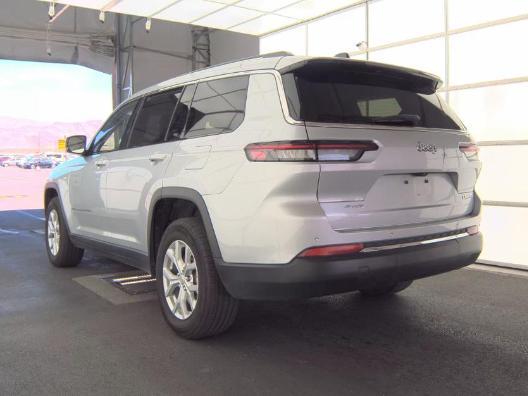 Photo of 2023 Silver Zynith Jeep Grand Cherokee L