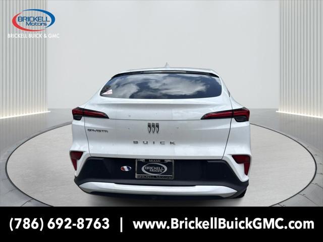 Photo of 2025 Summit White Buick Envista