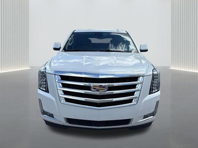 Photo of 2020 Crystal White Tricoat Cadillac Escalade