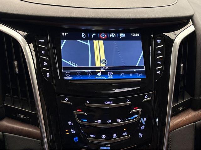 Photo of 2020 Crystal White Tricoat Cadillac Escalade