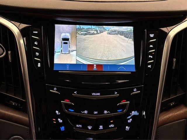 Photo of 2020 Crystal White Tricoat Cadillac Escalade