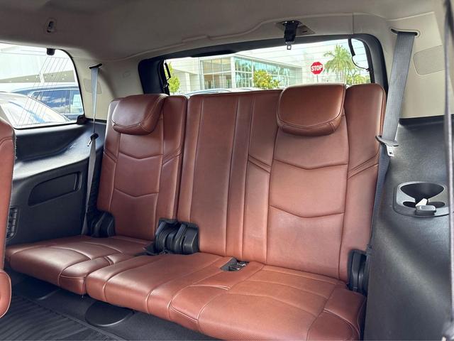 Photo of 2020 Crystal White Tricoat Cadillac Escalade