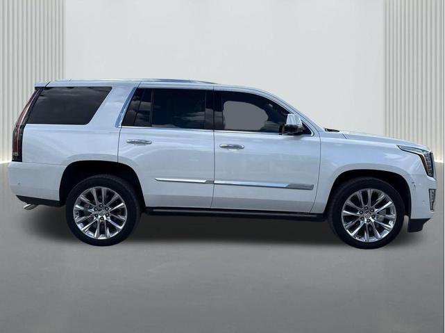 Photo of 2020 Crystal White Tricoat Cadillac Escalade