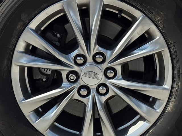 Photo of 2020 Shadow Metallic Cadillac XT5