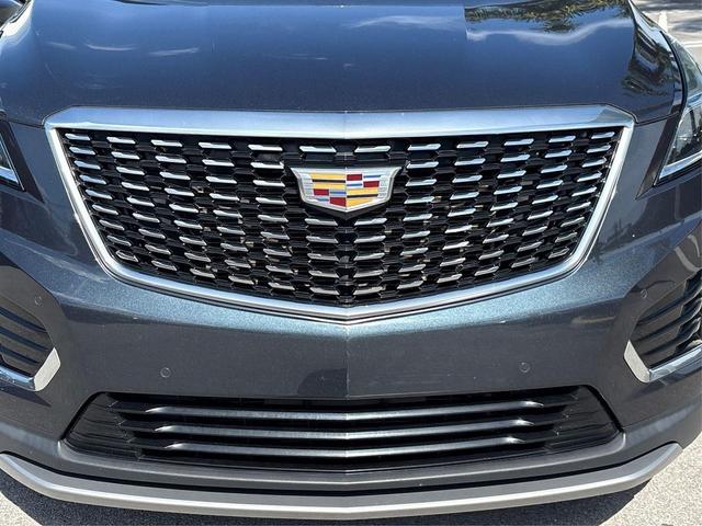 Photo of 2020 Shadow Metallic Cadillac XT5