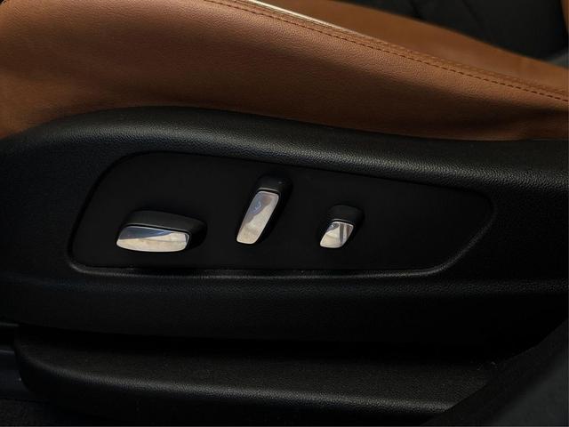 Photo of 2020 Shadow Metallic Cadillac XT5