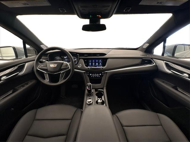 Photo of 2025 Argent Silver Metallic Cadillac XT5