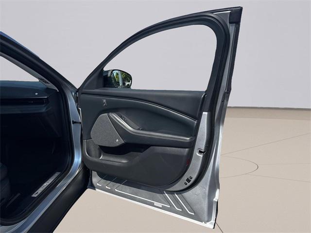 Photo of 2021 Silver Metallic Ford Mustang Mach-E