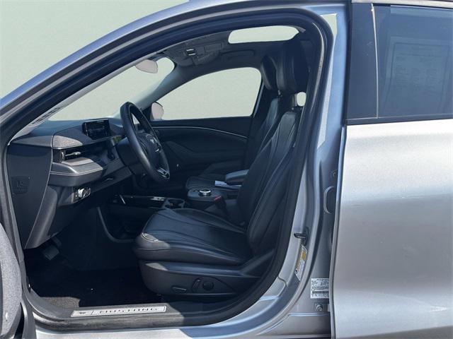 Photo of 2021 Silver Metallic Ford Mustang Mach-E