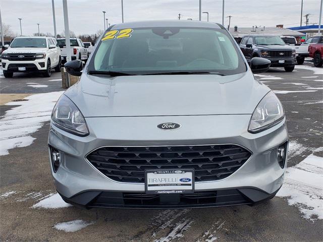 Photo of 2022 Silver Metallic Ford Escape