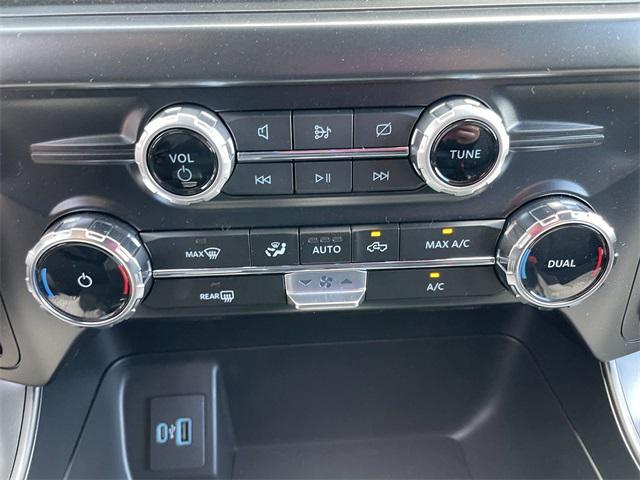 Photo of 2024 Oxford White Ford F-150