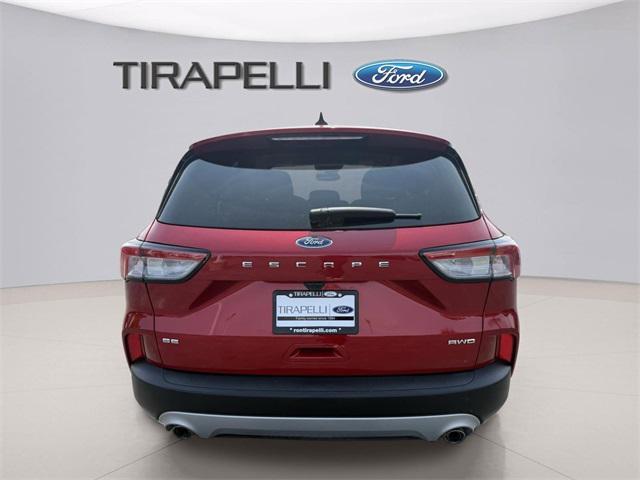 Photo of 2022 Rapid Red Metallic Tinted Clearcoat Ford Escape