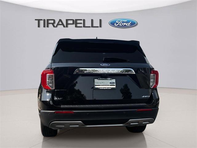 Photo of 2022 Agate Black Metallic Ford Explorer