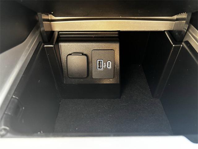 Photo of 2022 Agate Black Metallic Ford Explorer
