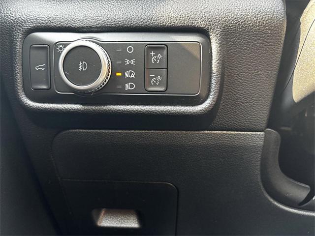 Photo of 2022 Agate Black Metallic Ford Explorer