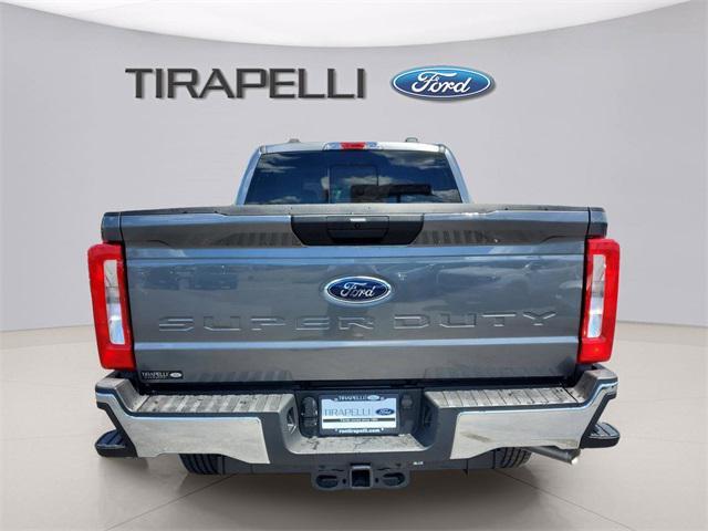 Photo of 2025 Gray Ford F-250