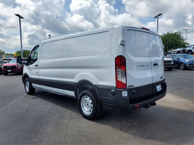 Photo of 2025 Oxford White Ford Transit-250