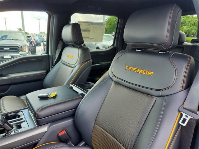 Photo of 2025 Oxford White Ford F-150
