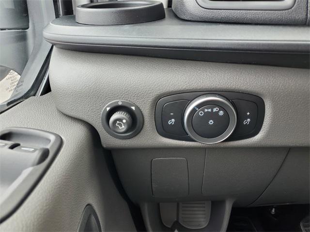 Photo of 2025 Oxford White Ford Transit-350