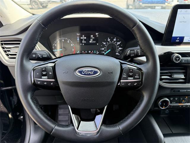 Photo of 2022 Agate Black Metallic Ford Escape