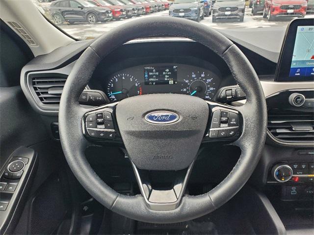 Photo of 2022 Silver Metallic Ford Escape