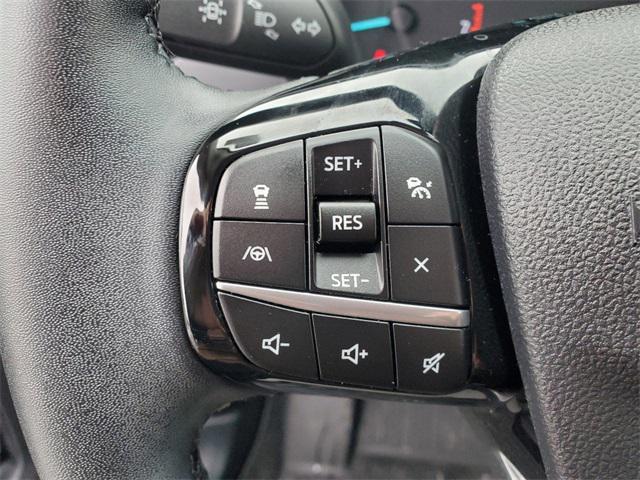 Photo of 2022 Silver Metallic Ford Escape