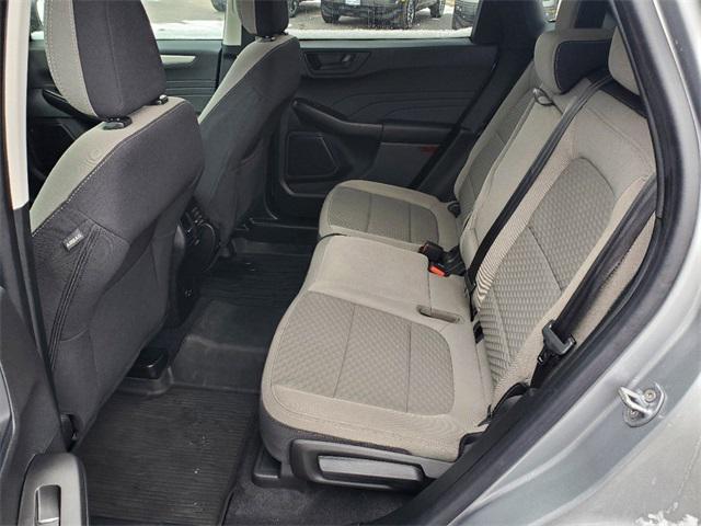 Photo of 2022 Silver Metallic Ford Escape