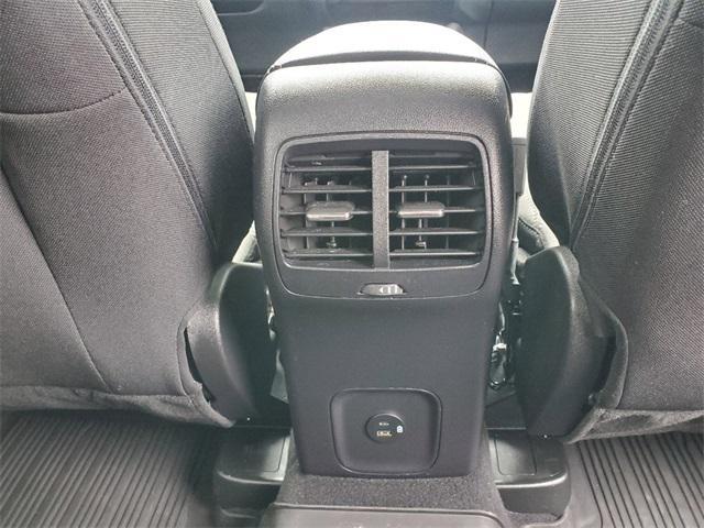 Photo of 2022 Silver Metallic Ford Escape