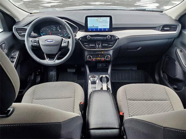 Photo of 2022 Silver Metallic Ford Escape