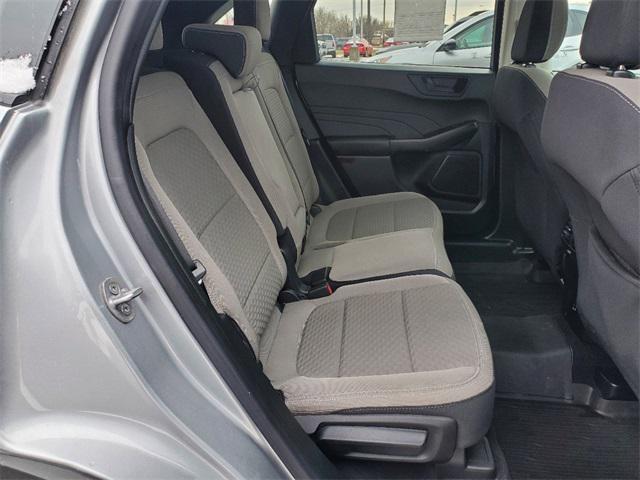 Photo of 2022 Silver Metallic Ford Escape