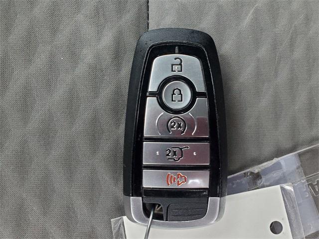 Photo of 2022 Silver Metallic Ford Escape