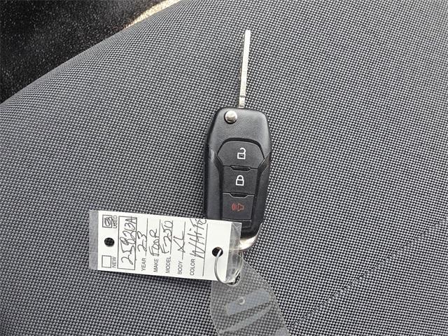 Photo of 2023 Oxford White Ford F-250