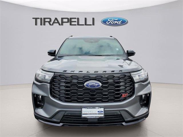 Photo of 2025 Gray Metallic Ford Explorer