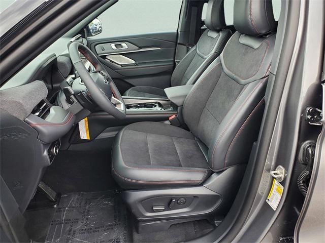Photo of 2025 Gray Metallic Ford Explorer