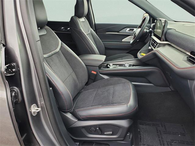 Photo of 2025 Gray Metallic Ford Explorer