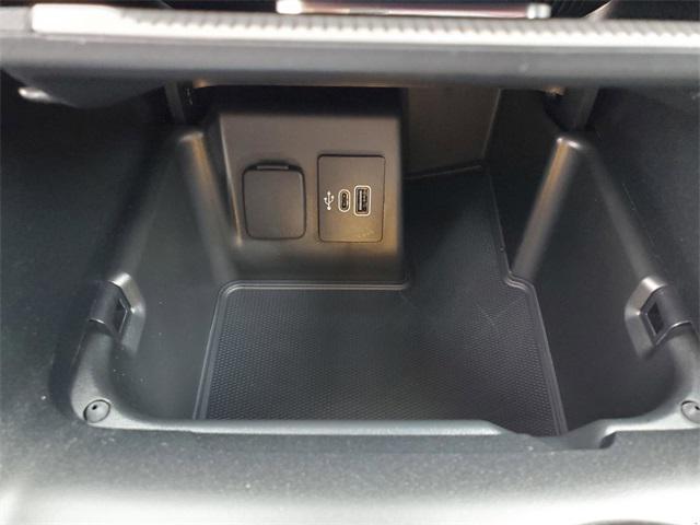 Photo of 2025 Gray Metallic Ford Explorer