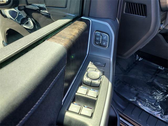 Photo of 2025 Black Metallic Ford F-250