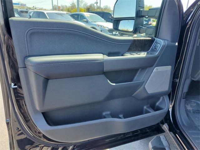 Photo of 2025 Black Metallic Ford F-250