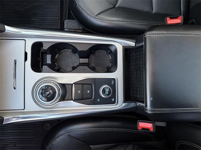 Photo of 2021 Iconic Silver Metallic Ford Explorer