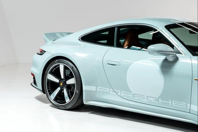 Photo of 2023 Sport Grey Metallic Porsche 911