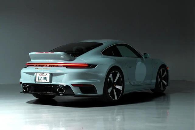 Photo of 2023 Sport Grey Metallic Porsche 911