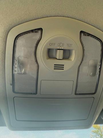 Photo of 2014 Blizzard Pearl Toyota Prius v