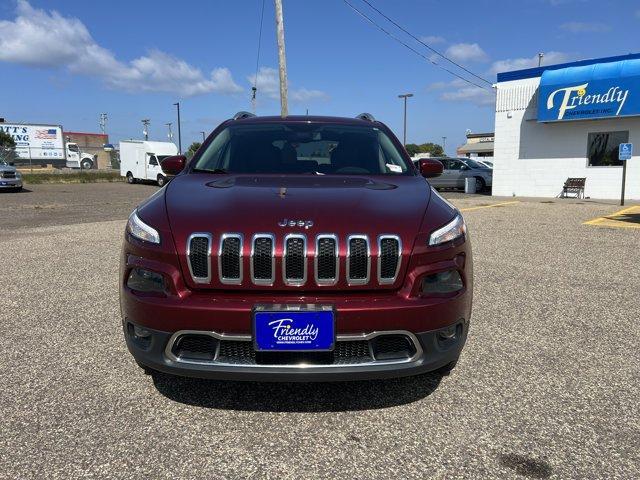 Photo of 2018 Velvet Red Pearlcoat Jeep Cherokee