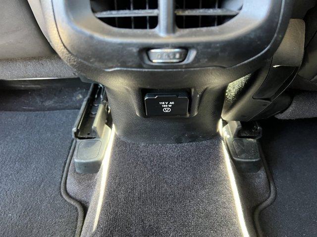 Photo of 2018 Velvet Red Pearlcoat Jeep Cherokee