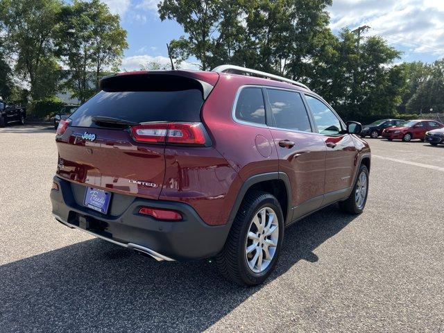 Photo of 2018 Velvet Red Pearlcoat Jeep Cherokee